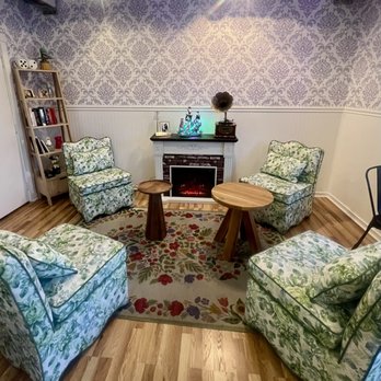 Hippies Brew - sitting area - Coffee & Tea Near Me - Hayward, California