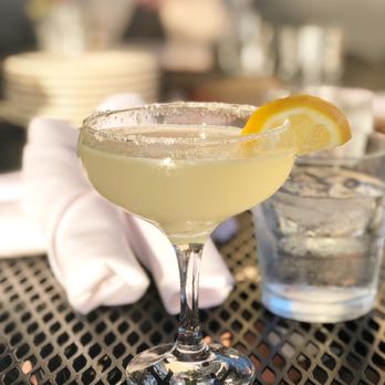 Get Beach house kirkland happy hour For iPhone