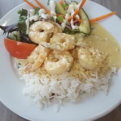 Moe RSL Club - Garlic Prawns, steamed rice with side salad. Deliciously satisfying