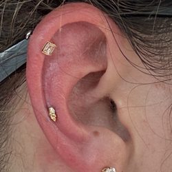 NXStudios - New midi piercing and new top cartilage earring