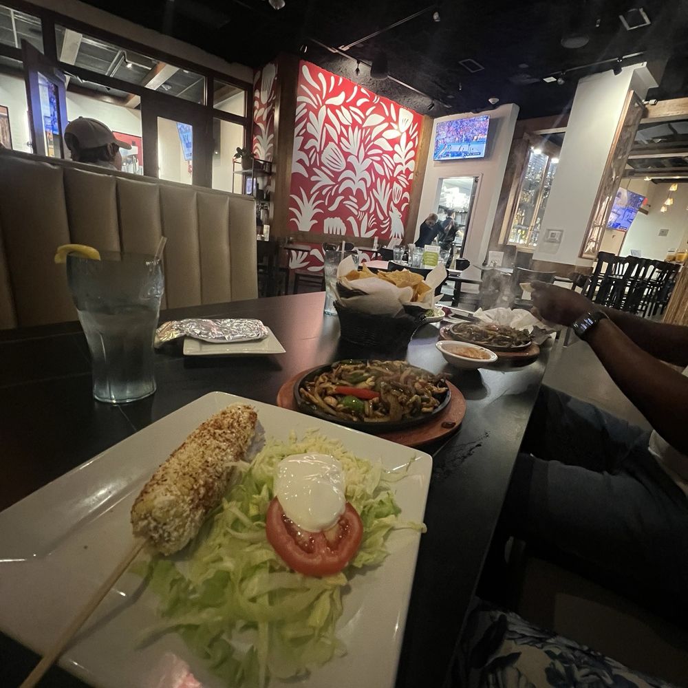 Lobera - Chicken Fajitas - Mexican Near Me - Raleigh, North Carolina Lobera - Chicken Fajitas - Mexican Near Me - Raleigh, North Carolina