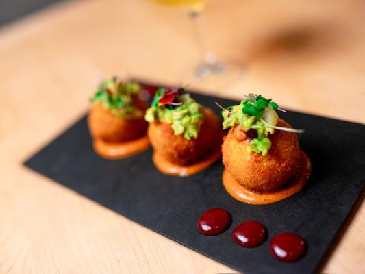 LV Mar Tapas & Cocktails by null