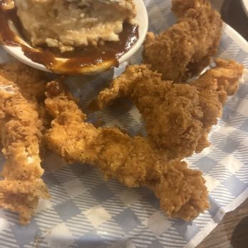 Cracker Barrel Old Country Store - Get the chicken Crispy Tender Dippers, with Macaroni & Cheese, Mashed Potatoes w/ Brown Gravy, extra visits. - American Near Me - Camarillo, California