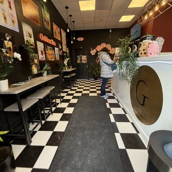 Golden Tea Cafe - Indoor seating - Bubble Tea Near Me - Peabody, Massachusetts