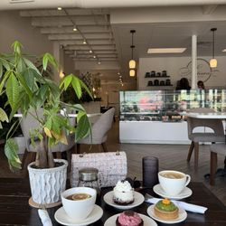 The Artisan Cakery