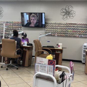 Q Nails - Nails - Nail Salons Near Me - Palm Desert, California