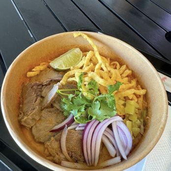 Sen Thai Noodle Bar - Khao Soi - Noodles Near Me - Irvine, California