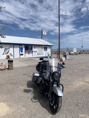 Little A'Le'Inn by null