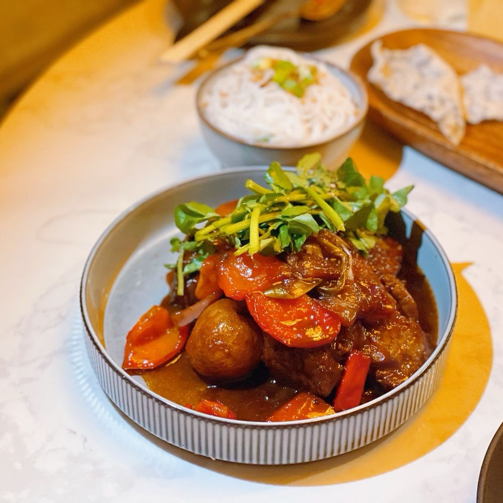 Ginger and Lemongrass - Shaken Beef - Vietnamese Near Me - Whitestone, New York Ginger and Lemongrass - Shaken Beef - Vietnamese Near Me - Whitestone, New York