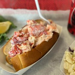 Lobster Pound - Lobster Roll