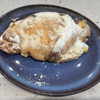 Moonwake Coffee Roasters - 5 star berry, pistachio croissant - Coffee Roasteries Near Me - San Jose, California Moonwake Coffee Roasters - 5 star berry, pistachio croissant - Coffee Roasteries Near Me - San Jose, California