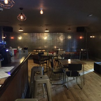 Suds'n'Duds - The interior - Cocktail Bars Near Me - Birmingham, XWM