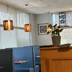 Peking House - Empty restaurant other than us