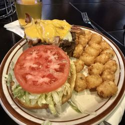 McGonigles Irish Pub - Mcgonigles 1lb burger with tots