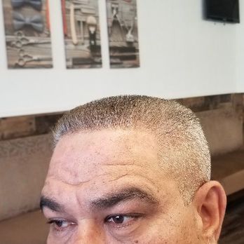 Blessed Styles Barbershop - Blessed regular haircut - Barbers Near Me - Pinecrest, Florida
