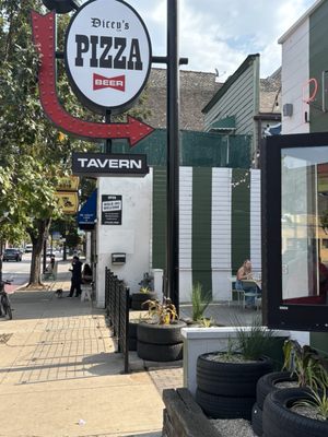 Dicey’s Pizza & Tavern (West Town) by null