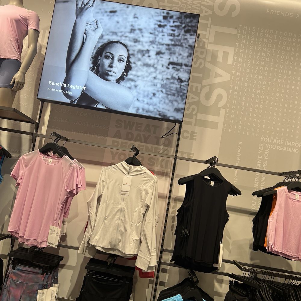 Lululemon - Women's Clothing Near Me - Metairie, Louisiana