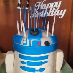 The Front Porch - R2D2 cake! Made by the front porch in Valdosta ga