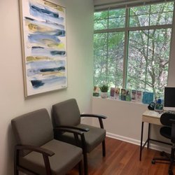 NOVA Pulmonary Critical Care and Sleep Associates - Lansdowne - Patient Exam Room