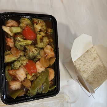 Rain Modern Chinese - Shrimp L-Shrimp with Broccoli - Dim Sum Near Me - Albany, New York Rain Modern Chinese - Shrimp L-Shrimp with Broccoli - Dim Sum Near Me - Albany, New York