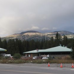 Mountain Restaurant - Located alongside a Shell gas station, albeit a quite scenic one.