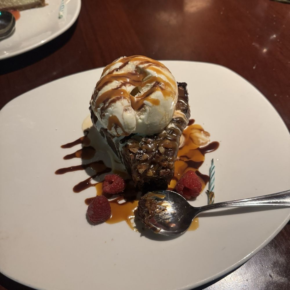 Pappadeaux Seafood Kitchen - Turtle Fudge Brownie - Seafood Near Me - Conroe, Texas Pappadeaux Seafood Kitchen - Turtle Fudge Brownie - Seafood Near Me - Conroe, Texas