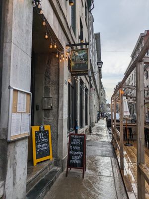 Pub Wolf & Workman by null