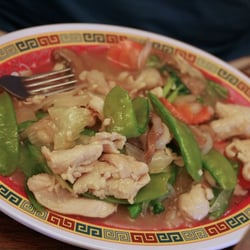 New China House Restaurant - Chicken and snow peas