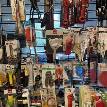 Warren Kitchen & Cutlery - Kitchen gadgets - Kitchen & Bath Near Me - Rhinebeck, New York Warren Kitchen & Cutlery - Kitchen gadgets - Kitchen & Bath Near Me - Rhinebeck, New York