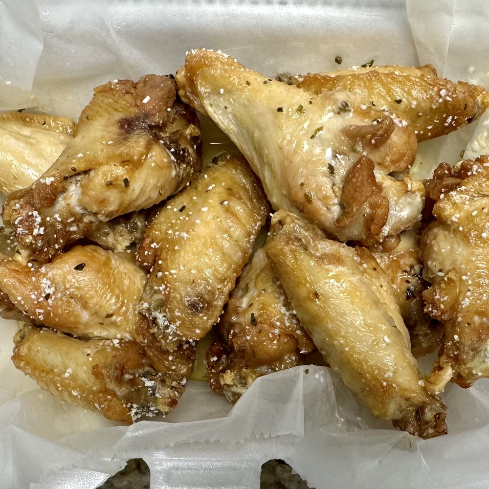 Maisie's Pizza - Garlic wings - Pizza Near Me - Pittsburgh, Pennsylvania Maisie's Pizza - Garlic wings - Pizza Near Me - Pittsburgh, Pennsylvania