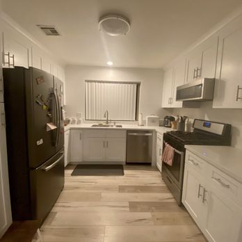 Discount Flooring Kitchen & Bath - New kitchen - Flooring Near Me - Glendora, California Discount Flooring Kitchen & Bath - New kitchen - Flooring Near Me - Glendora, California