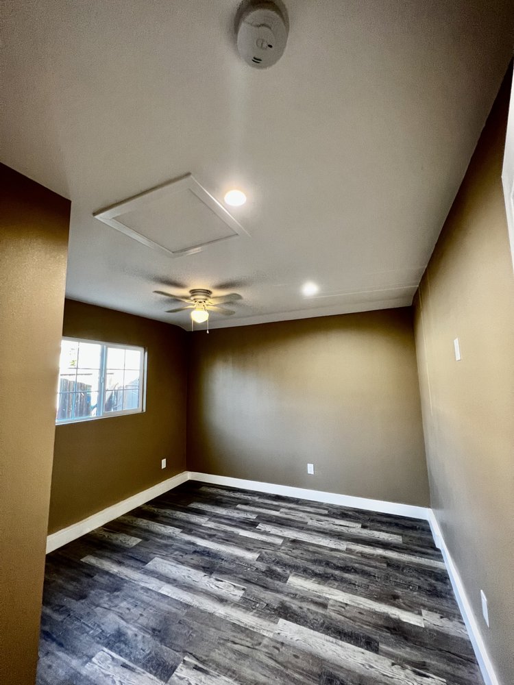 Slide of Lake House Builders