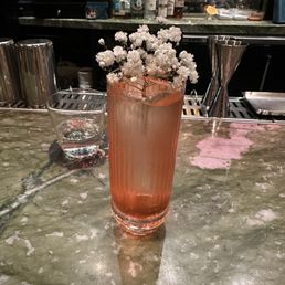 TWIST OF FATE Hendrick's Gin, Lillet Blanc, Gentian, Raspberry, Verjus, Prosecco Rosé $20