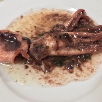 La Cova Fumada - Pulpo - Tapas/Small Plates Near Me - Barcelona, B La Cova Fumada - Pulpo - Tapas/Small Plates Near Me - Barcelona, B