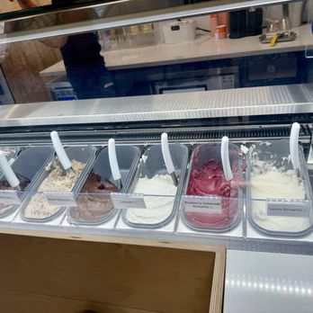 Bonta Gelato - Ice cream counter - Desserts Near Me - Redmond, Oregon