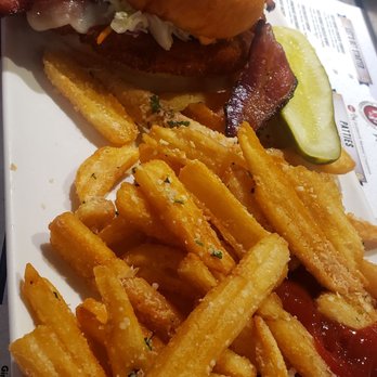 Patties & Pints - The Louisville - American Near Me - Valley Center, California Patties & Pints - The Louisville - American Near Me - Valley Center, California