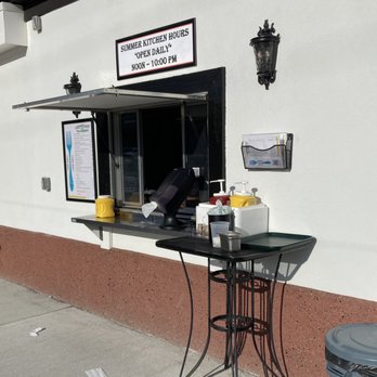 Lionheart on the Green - Order food here - out back - Bars Near Me - Albany, New York Lionheart on the Green - Order food here - out back - Bars Near Me - Albany, New York
