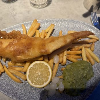 Scotts Bar & Restaurant - Fish & chips - Restaurants Near Me - Queensferry, EDH