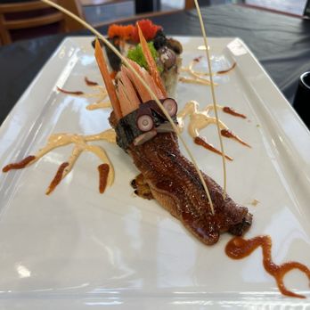 Diaz Kitchen & Sushi Bar - Dragon Roll - Sushi Bars Near Me - Albuquerque, New Mexico