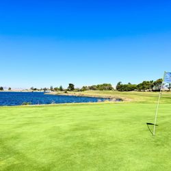 Shoreline Golf Links