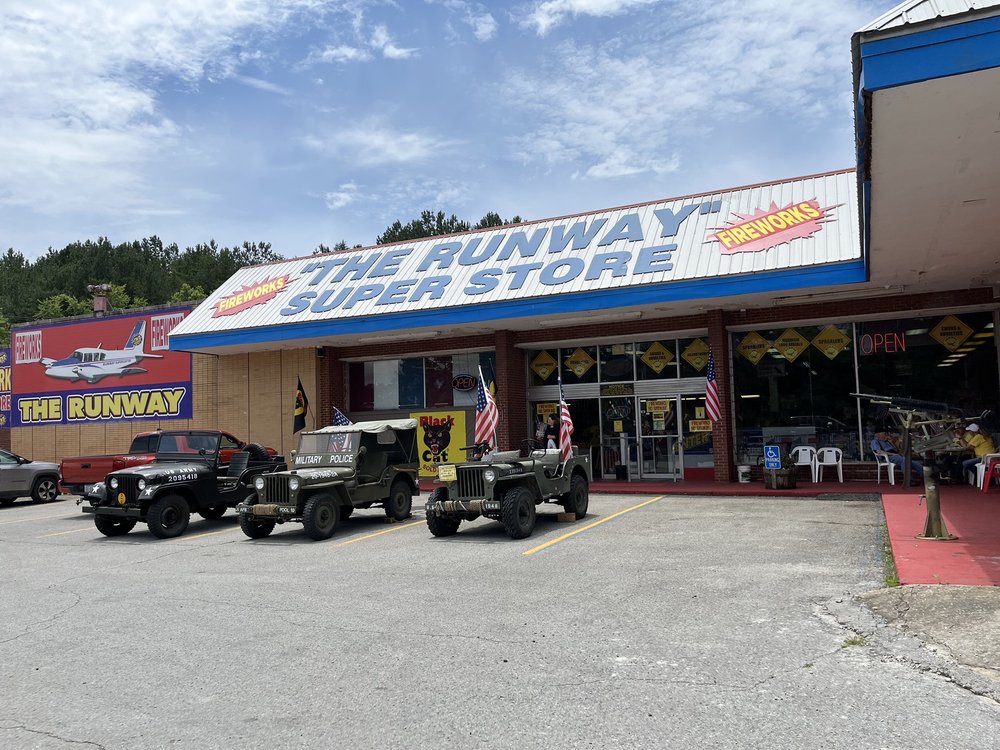 RUNWAY FIREWORKS Updated September 2024 625 Ocoee St, Copperhill