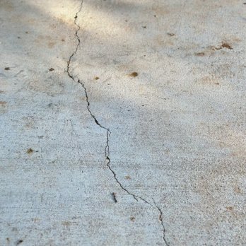 HDS Concrete and Construction - Cracked driveway - Masonry/Concrete Near Me - Granbury, Texas HDS Concrete and Construction - Cracked driveway - Masonry/Concrete Near Me - Granbury, Texas