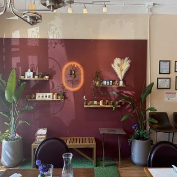 Busaba Garden - Thai Near Me - Chicago, Illinois