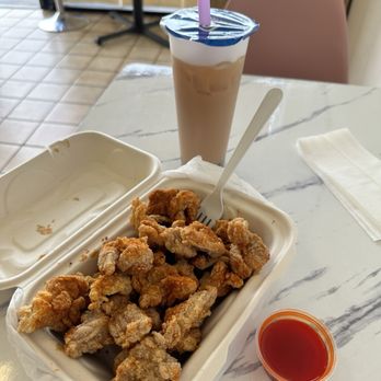 Favoritea Cafe - Popcorn Chicken Rose Milk Tea - Asian Fusion Near Me - Burbank, California