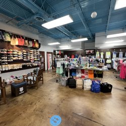 Serious Tennis - Shoes, apparel, bags, and accessories.