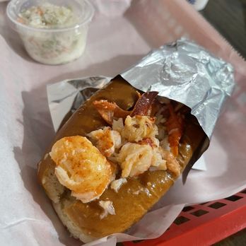 The Sugaree - Lobster roll - warm with butter and a side of Cole slaw - Bakeries Near Me - Bluffton, South Carolina