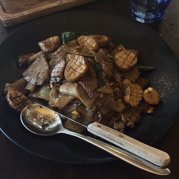 COO Thai Cuisine - Midnight Pad See Ew - Thai Near Me - Chicago, Illinois