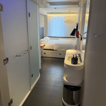 citizenM Gare de Lyon Hotel - Hotels Near Me - Paris, 75
