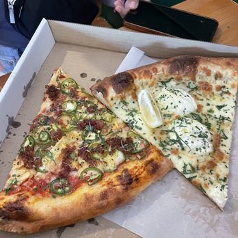 Bodega pizza - Pizza Near Me - Chico, California