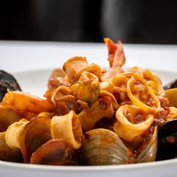 Lake House Restaurant & Bar - Linguine Frutta di Mare